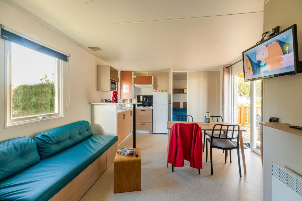 Camping Les Carolins Saint-Lo-d'Ourville Exterior photo